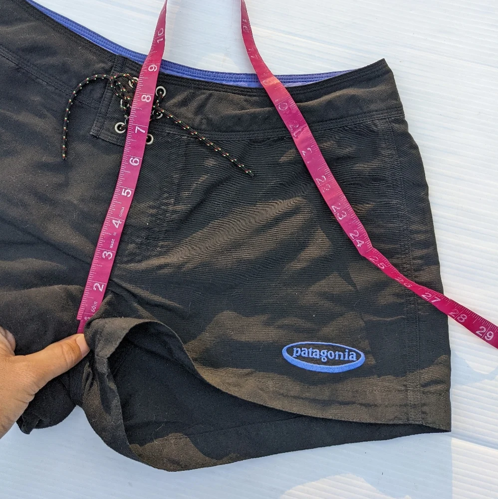 PATAGONIA women's black baggy shorts - Picture 7 of 9